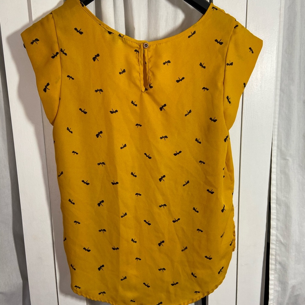 Yellow blouse - Picture 2 of 3